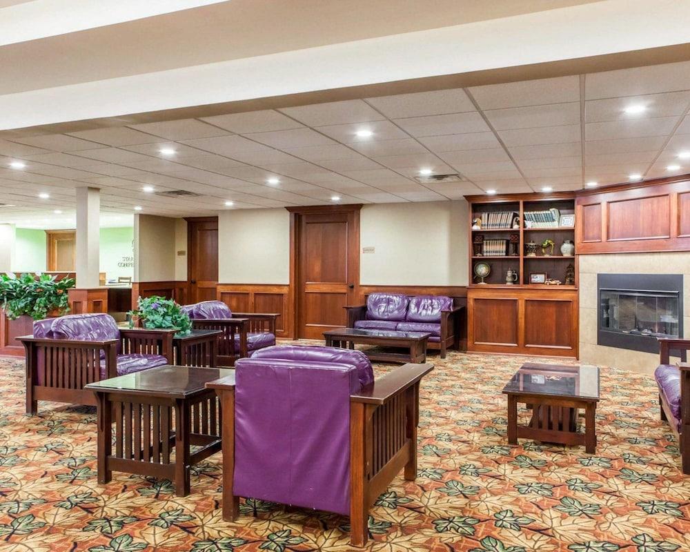 Quality Inn & Suites Ames Conference Center Near Isu Campus エクステリア 写真