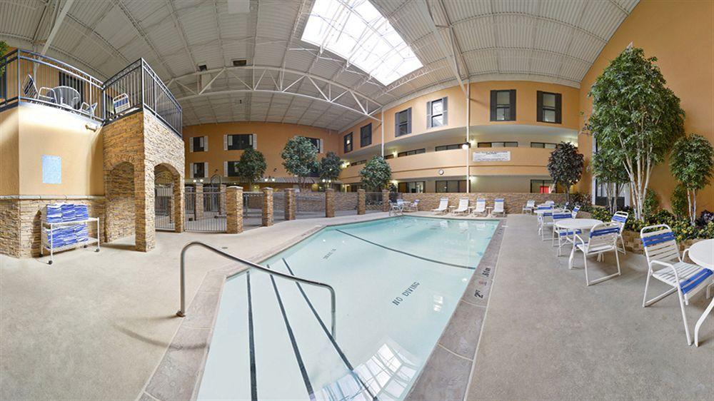 Quality Inn & Suites Ames Conference Center Near Isu Campus エクステリア 写真