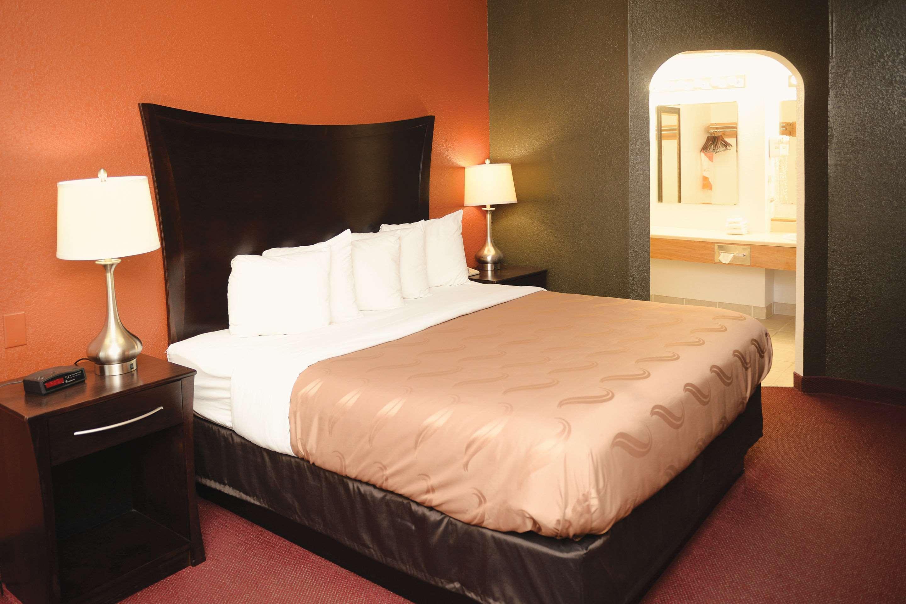 Quality Inn & Suites Ames Conference Center Near Isu Campus エクステリア 写真