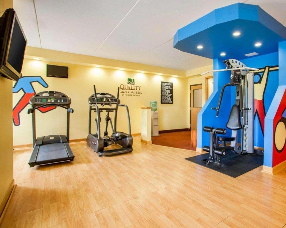 Quality Inn & Suites Ames Conference Center Near Isu Campus エクステリア 写真
